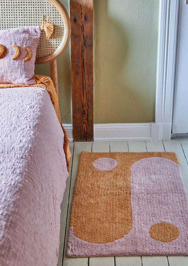 Yin Yang carpet in organic cotton in orange / pink - 60x90 cm