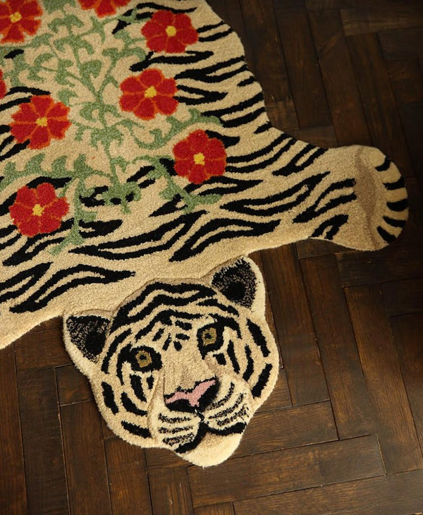 Blomstret tiger tæppe stort