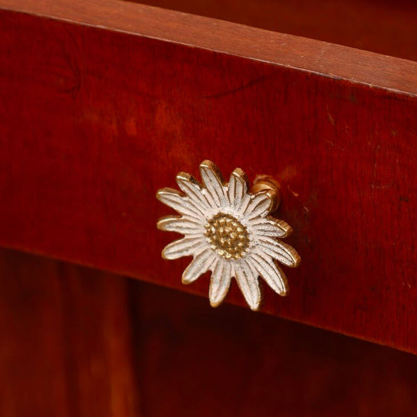 Marguerite cabinet knob