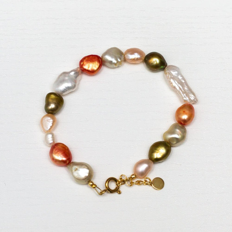 Bracelet with freshwater pearls